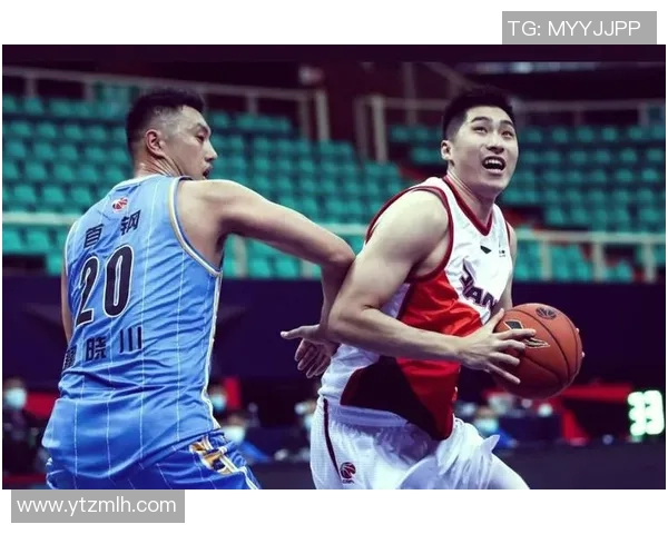 CBA新秀球员赛季首秀惊艳全场 展现非凡潜力引发关注